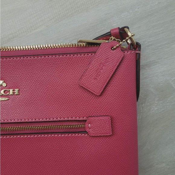 NEVER USED pink Coach bag - Picture 6 of 7